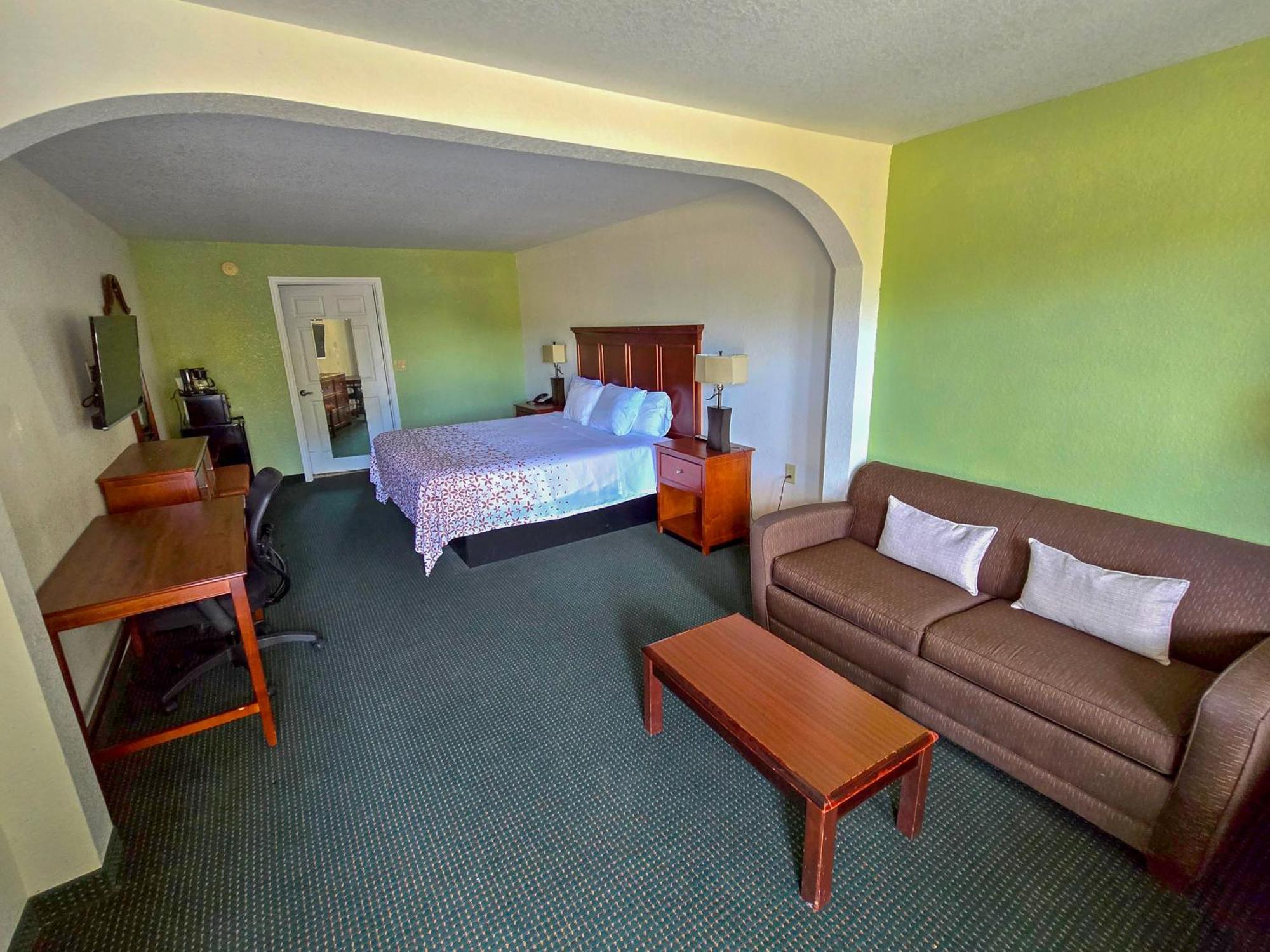 Garden Inn And Suites Near Callaway Gardens Pine Mountain Εξωτερικό φωτογραφία