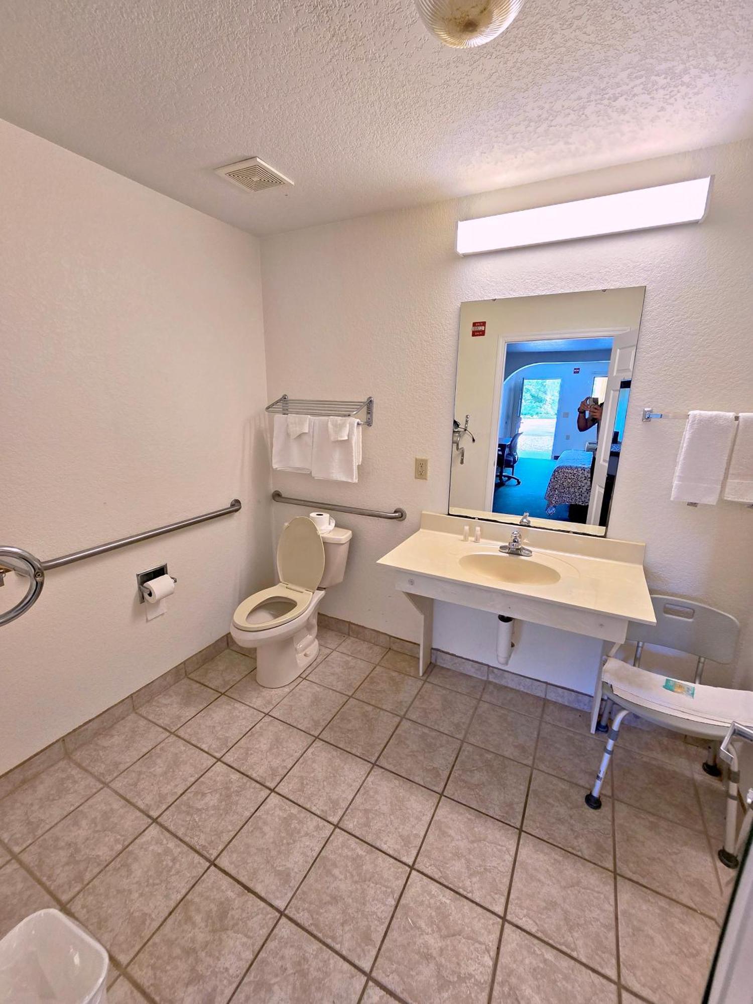 Garden Inn And Suites Near Callaway Gardens Pine Mountain Εξωτερικό φωτογραφία